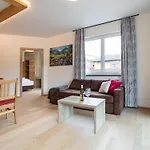 Apartment Apart33 1-21 *