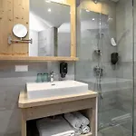 Apart33 1-21 Apartment *