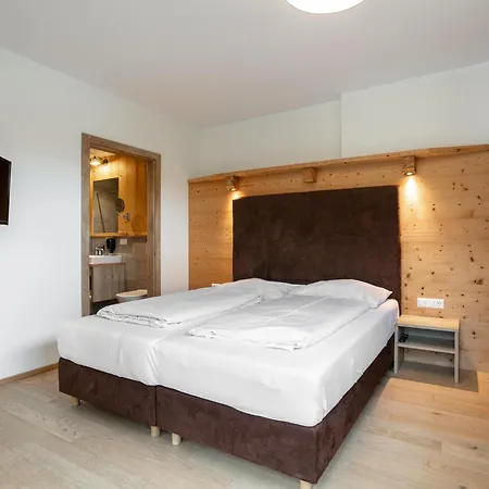 Apart33 1-21 Apartment *